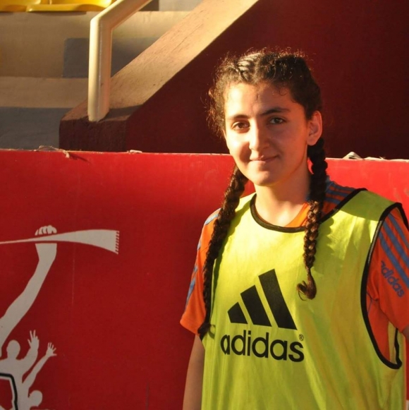 ئاواتخوازم بڕوانامەیەکی بەرز بەدەست بھێنم